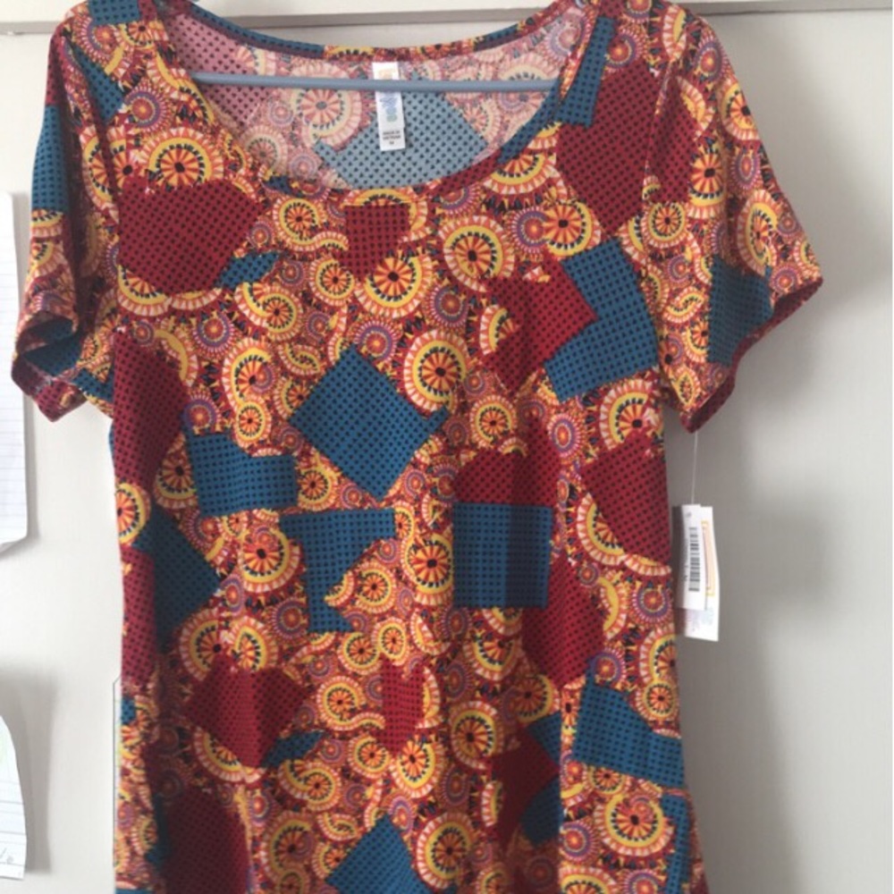 LuLaRoe Classic tee